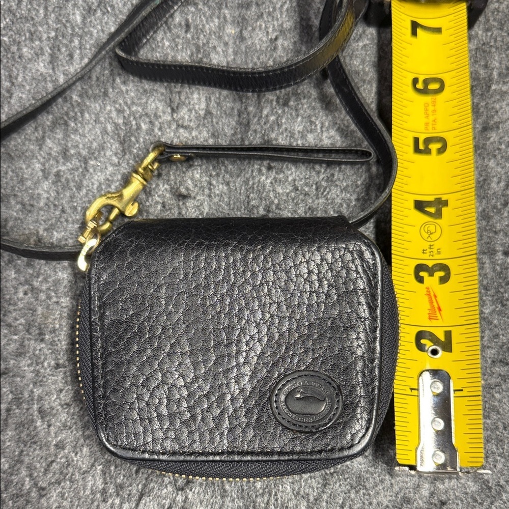 Dooney & Bourke Vintage Black Textured Leather purse. - Picture 6 of 10